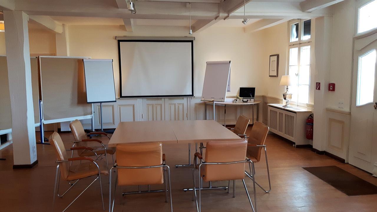 Landsitzhotel Und Seminarium Peterhof Hodorf Luaran gambar